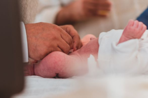 Sunat Bayi laki-laki